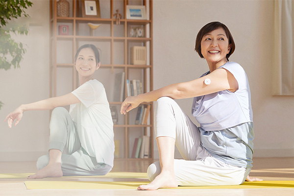 リブレをつけた女性